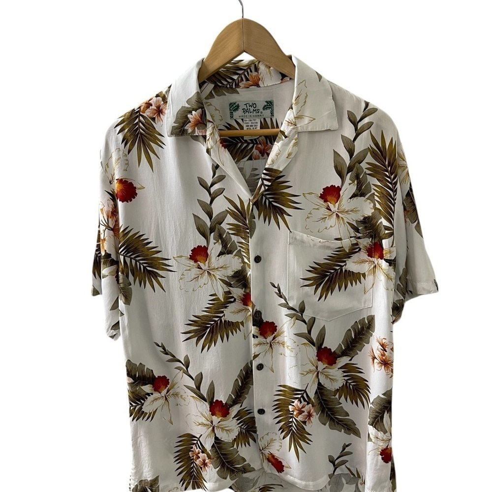 Two Palms Mens Size M 100% Rayon Made in Hawaii White  Orchid Printed Shirt